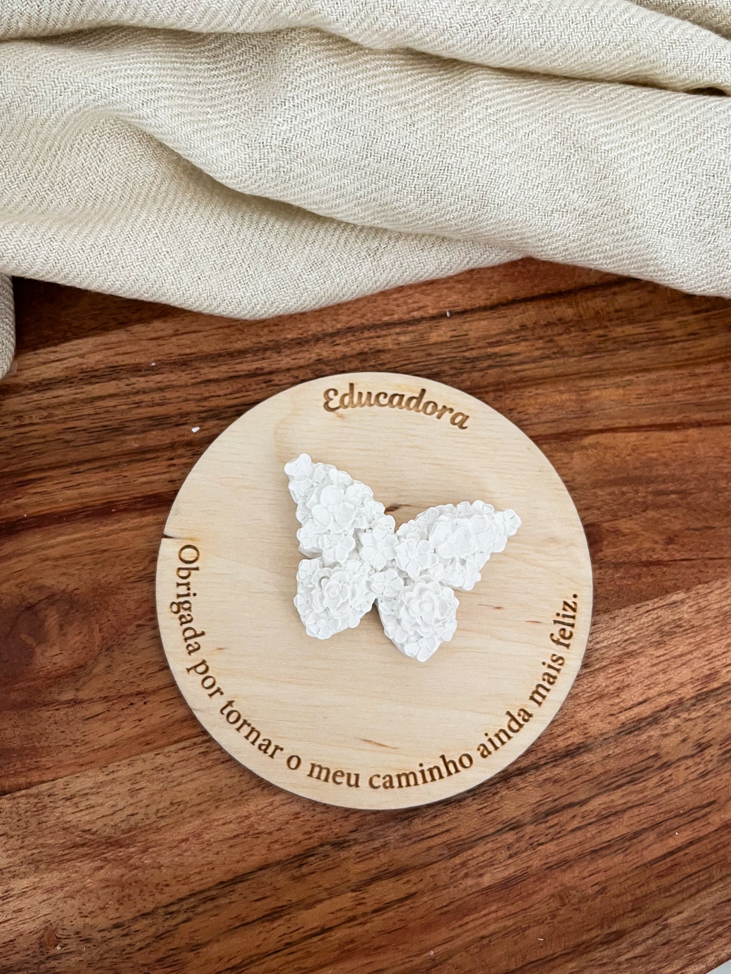 Lembrança Educadora | Íman em Madeira com Gesso Perfumado